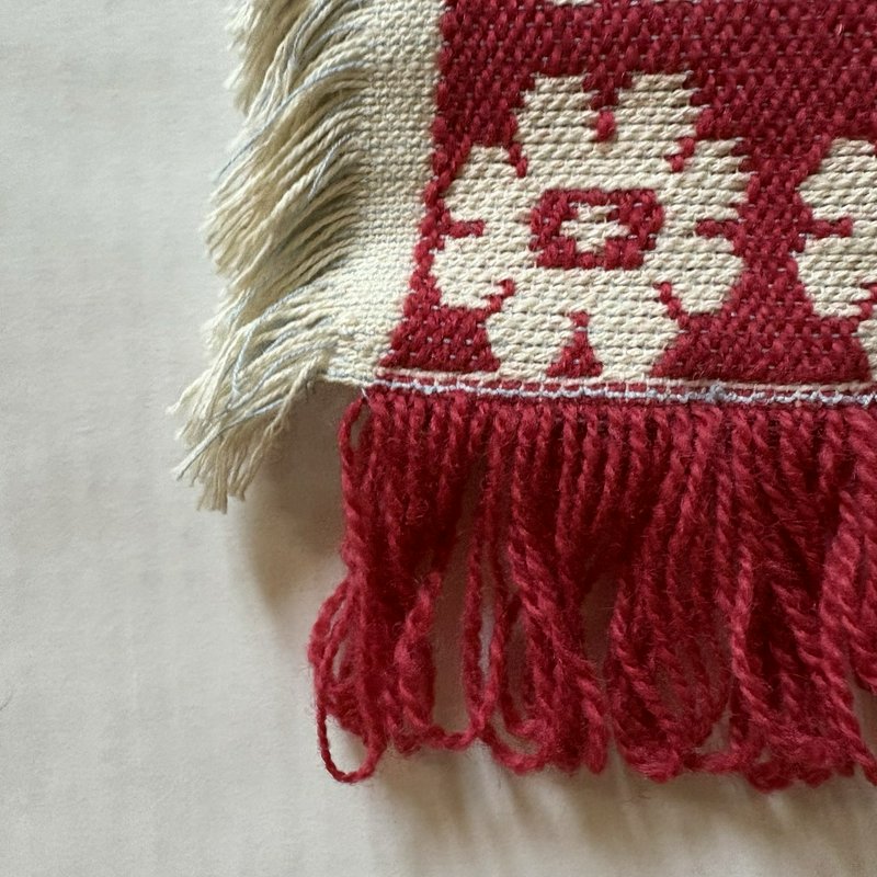 Vintage Style Jacquard Table Runner Red Cream Rooster Floral Fringe 38.5”