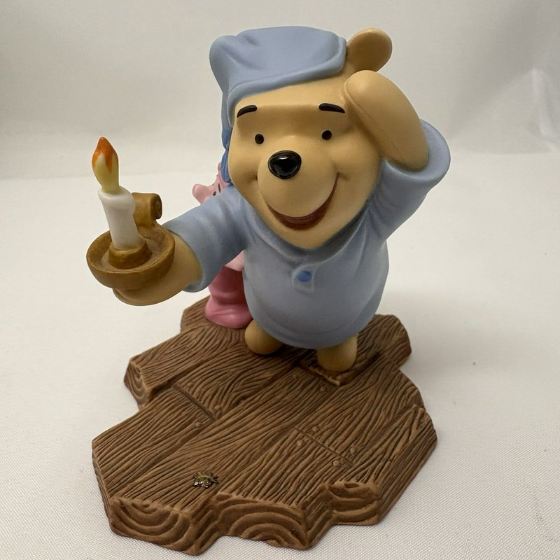 Disney Pooh & Friends Figurine "May Friendship Always Light Your Way" With Box