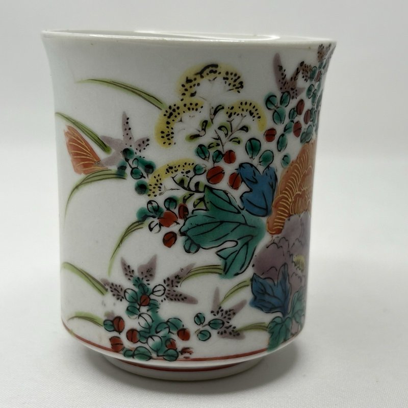 Kutani Style Japanese Porcelain Yunomi Tea Cup Floral Red Seal Vintage