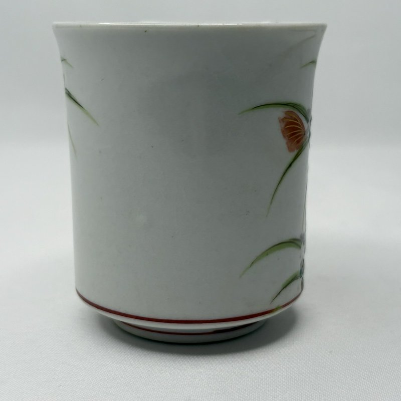 Kutani Style Japanese Porcelain Yunomi Tea Cup Floral Red Seal Vintage