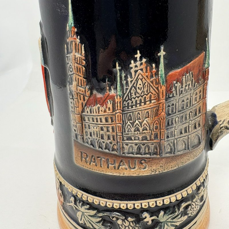 Vintage German Beer Stein München (Munich) Hofbrauhaus w/ Pewter Lid