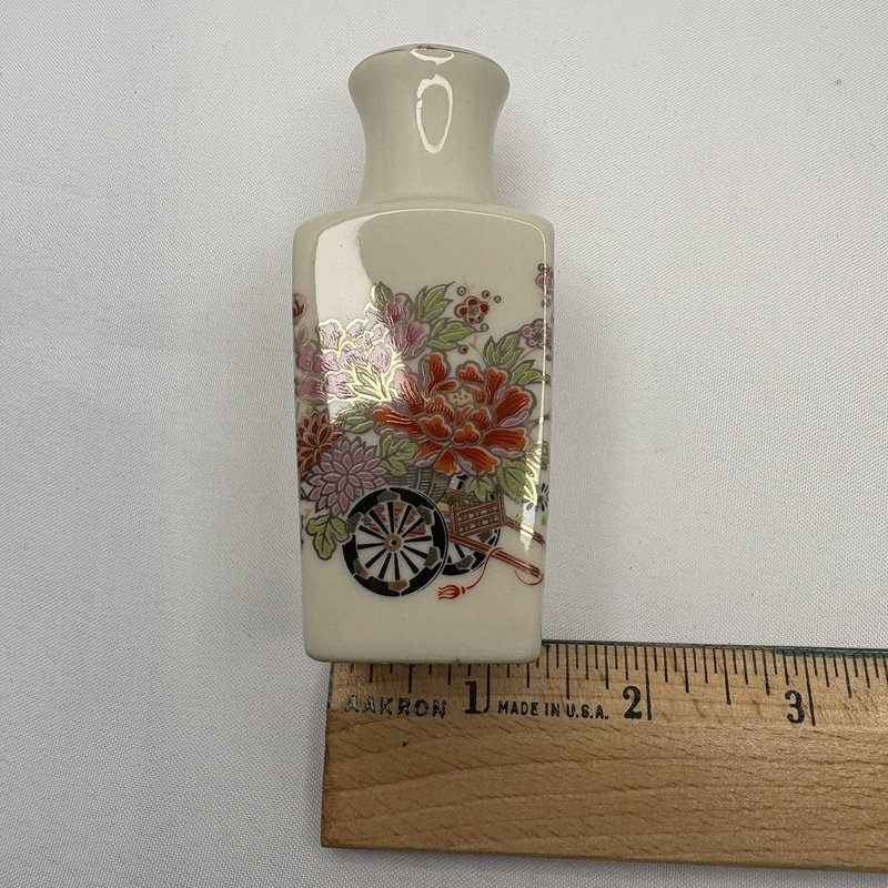 Vintage Japanese Hand Painted Porcelain Mini Vase w/ Gold Trim 3.75”