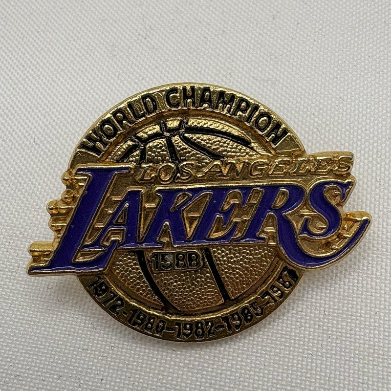 Vintage 1988 Los Angeles Lakers "World Champion" Lapel Pin