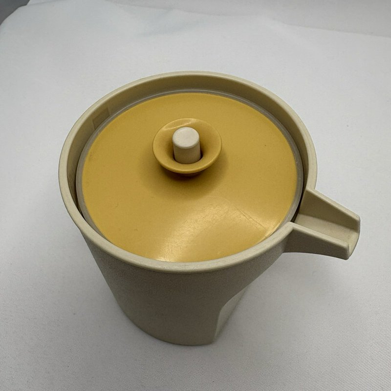 Vintage Tupperware Creamer Sugar Set Yellow Lid Beige Mid Century USA