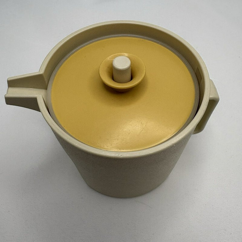 Vintage Tupperware Creamer Sugar Set Yellow Lid Beige Mid Century USA