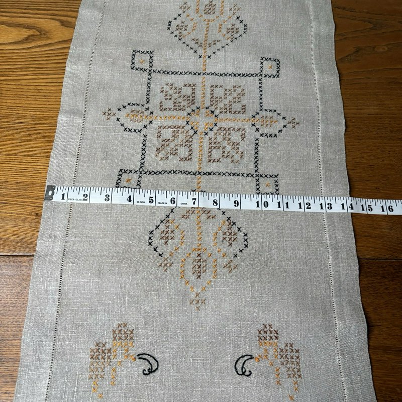 Vintage Linen Table Runner Bee Embroidery Cross Stitch Farmhouse 42x14