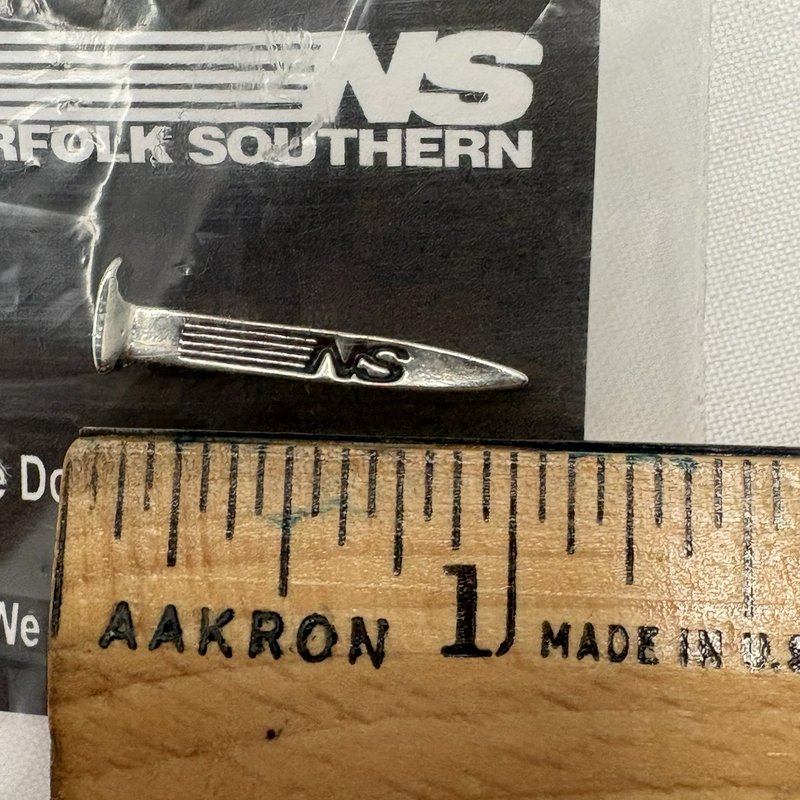 Norfolk Southern NS Summer Spike Double Zero Railroad Lapel Pin