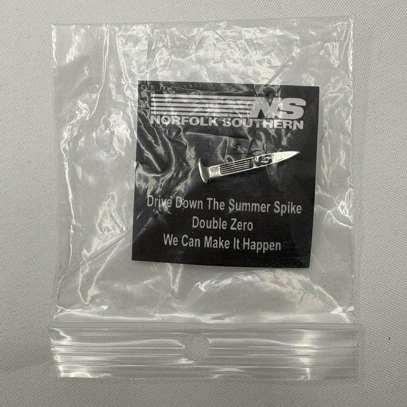 Norfolk Southern NS Summer Spike Double Zero Railroad Lapel Pin