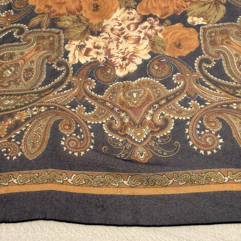 Vintage Berkshire Italy Sheer Scarf 51x51 Navy Paisley Floral Square w Gold Clip