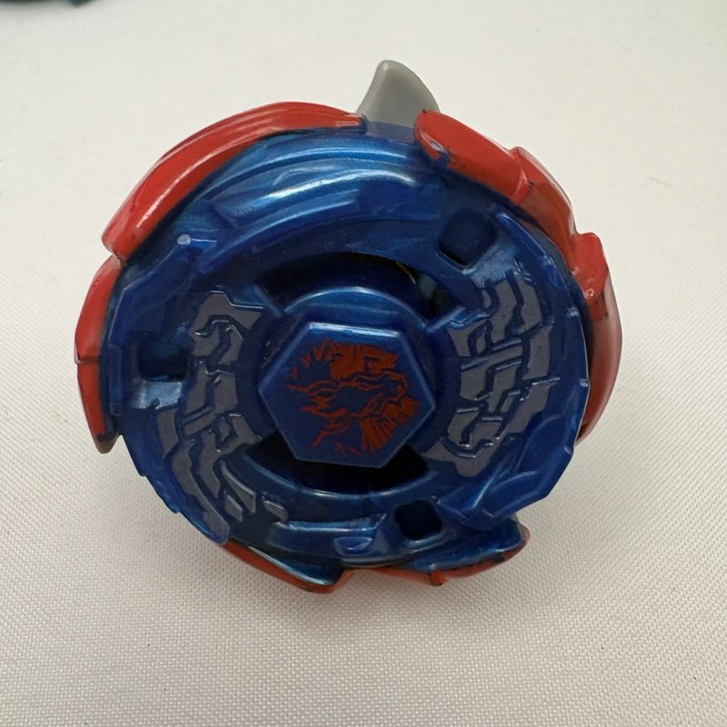 Beyblade Metal Fusion Lot 4 Tops 3 Launchers