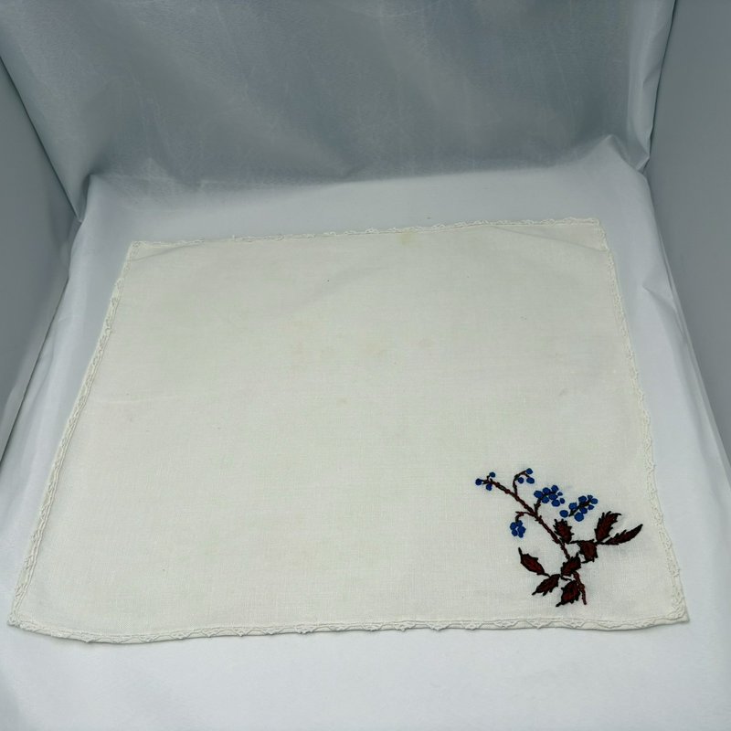 Vintage White Ceramic Owl Napkin Rings w Embroidered Floral Napkins Set of 2
