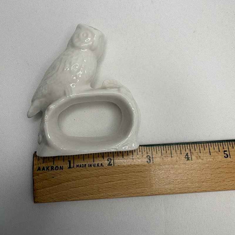 Vintage White Ceramic Owl Napkin Rings w Embroidered Floral Napkins Set of 2