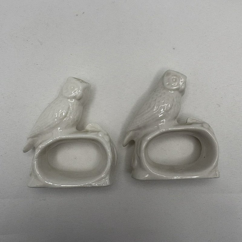 Vintage White Ceramic Owl Napkin Rings w Embroidered Floral Napkins Set of 2