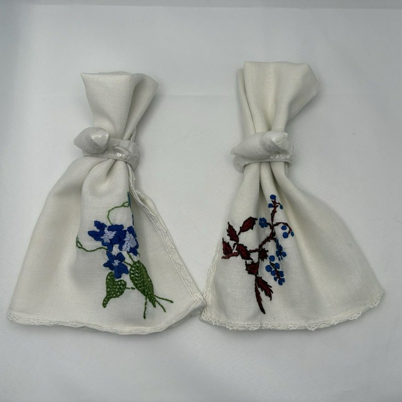 Vintage White Ceramic Owl Napkin Rings w Embroidered Floral Napkins Set of 2