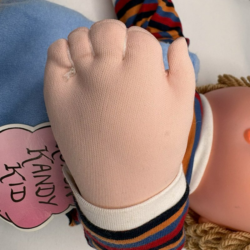 1983 Kotton Kandy Kid Thumb Sucker Doll Cloth Hands Smile International 18”