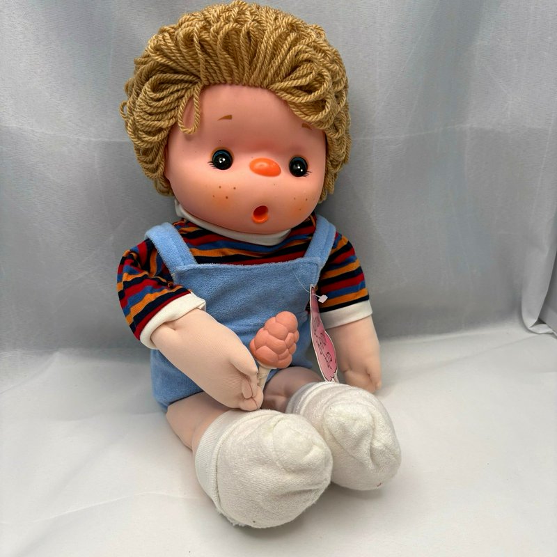 1983 Kotton Kandy Kid Thumb Sucker Doll Cloth Hands Smile International 18”