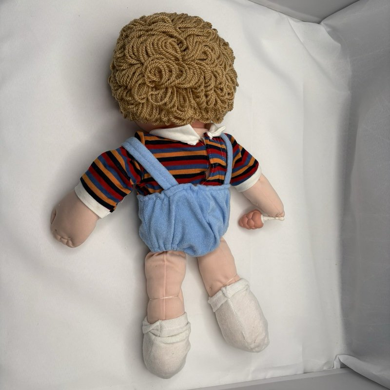 1983 Kotton Kandy Kid Thumb Sucker Doll Cloth Hands Smile International 18”