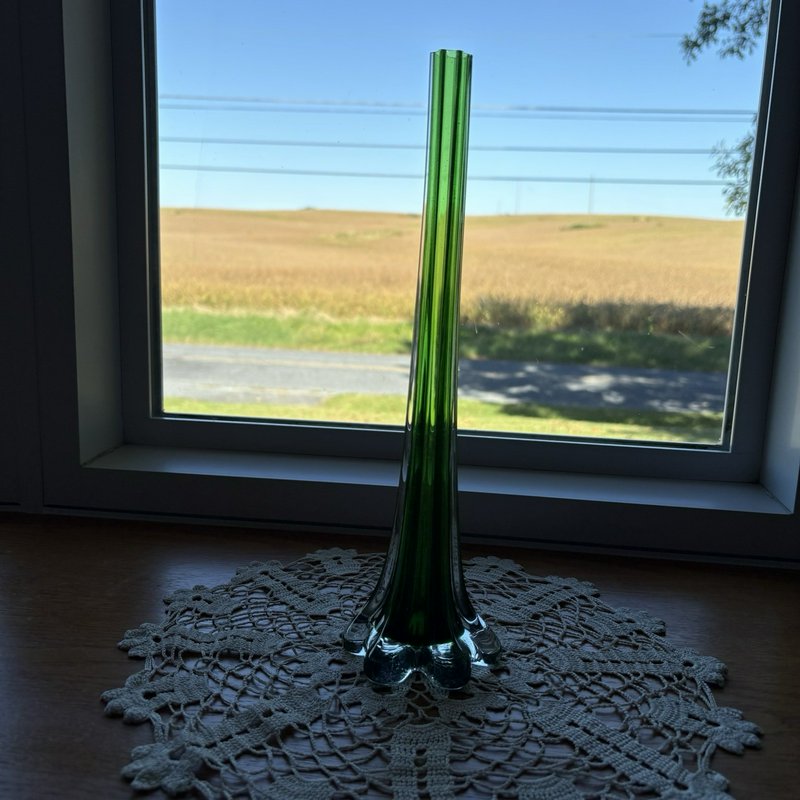 Vintage Emerald Green Art Glass Elephant Foot Bud Vase 11.5” Impressed Mark