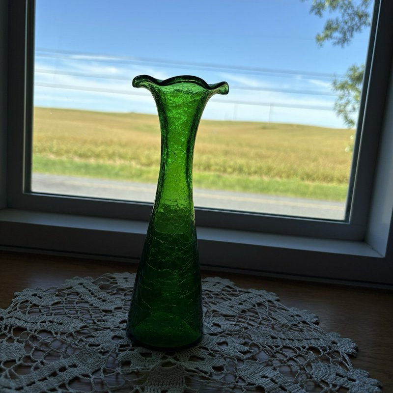 Vintage Emerald Green Crackle Glass Vase Ruffled Rim Art Glass 8 Inch