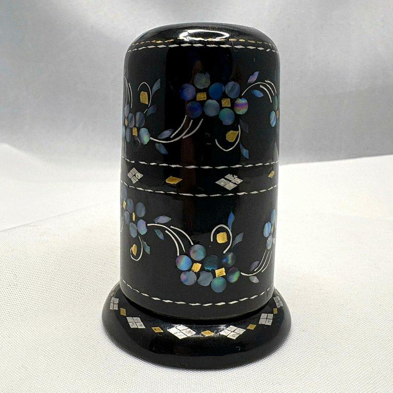 Black Lacquerware Abalone Mother of Pearl Toothpick Floral Box 3"