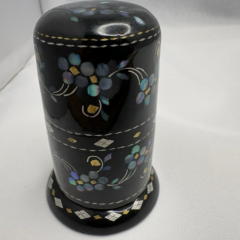 Black Lacquerware Abalone Mother of Pearl Toothpick Floral Box 3"