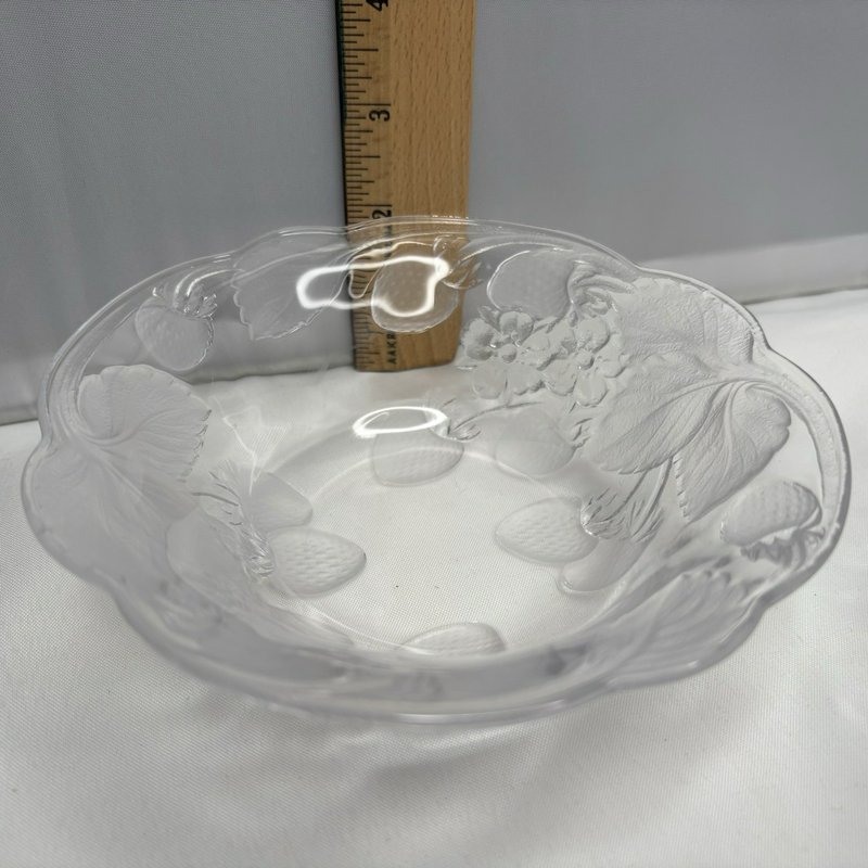 Vintage SOGA Japan Strawberry Field Round Divided Tray w/ Handles & Dip Bowl